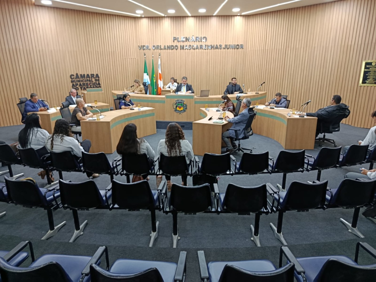Vereadores reunidos durante a sessão extraordinária (Foto: Mauro Silva/Cultura FM) Vereadores reunidos durante a sessão extraordinária (Foto: Mauro Silva/Cultura FM)