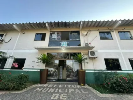 Documentos orçamentários da Prefeitura de Bonito sobre créditos para turismo, esporte e assistência social