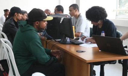 Feriados: administração pública terá desafio para manter serviços durante pausas em 2026