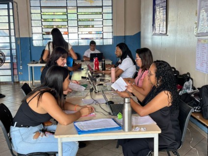 Moradores participam da triagem do Primt Itinerante no CRAS da Vila Popular - Foto: Divulgação/Prefeitura de CG