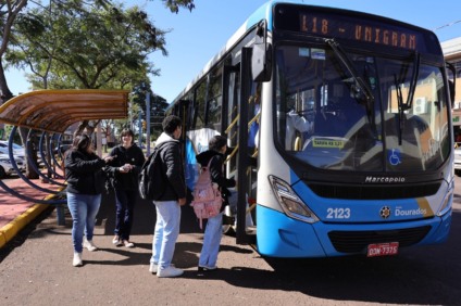 O cadastramento e recadastramento presencial na Central de Vale Transporte, instalada no Terminal Rodoviário. (Foto: Divulgação/Assecom)