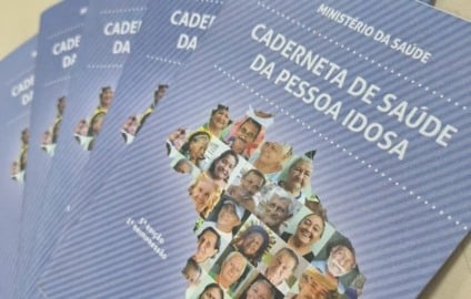 Nova versão da caderneta inclui o Índice de Vulnerabilidade Clínico-Funcional e recursos sobre saúde mental e prevenção à violência, visando melhorar o cuidado e o acesso à informação de mais de 32 milhões de brasileiros com 60 anos ou mais. - Foto: Divulgação. 