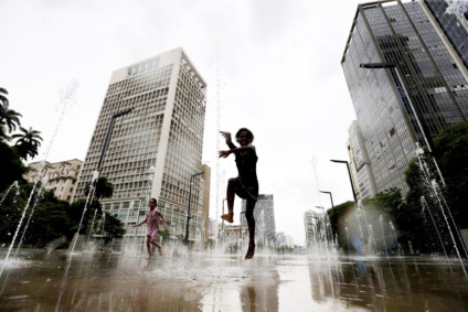 RETROSPECTIVA_2023 - Onda de calor em São Paulo. - Foto: Paulo Pinto/Agência Brasil