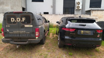 O condutor e o veículo, avaliado em aproximadamente R$ 315 mil, foram encaminhados à Delegacia da Polícia Civil de Iguatemi. (Divulgação/DOF)