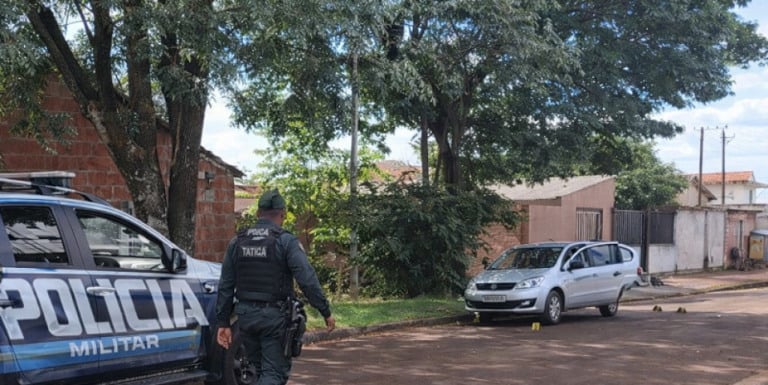 Troca de tiros no Jardim Pantanal deixou dois mortos e três feridos que foram encaminhados ao Hospital da Vida. (Divulgação)