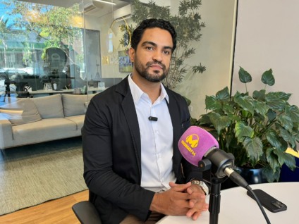 O quadro Vitrine de Negócios desta quarta-feira (21) recebeu Mailson Santos, coordenador regional comercial MS da LRG Construtora, para falar sobre o lançamento do empreendimento Portal do Sol I em Dourados. (Foto: Raíssa Vitória)
