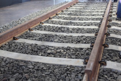 A nova linha férrea vai eliminar cerca de 190 viagens diárias de caminhões