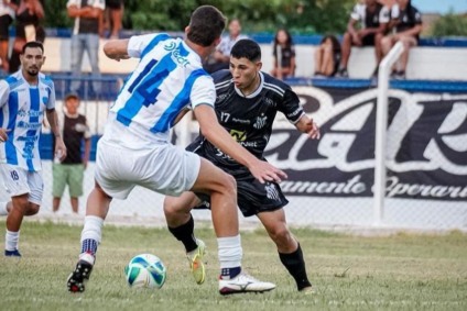 Operário venceu o Ivinhema fora de casa e segue líder isolado do Campeonato Sul-Mato-Grossense - Foto: Reprodução/FFMS