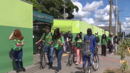 Lei que proíbe celulares nas escolas completa um ano e várias notificações foram registradas em Três Lagoas