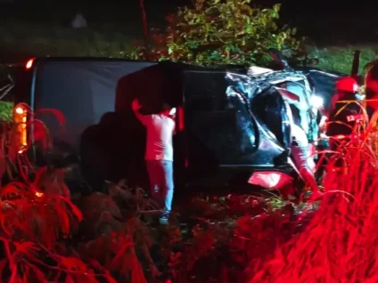 Equipes de resgate e forças de segurança atenderam a ocorrência na BR-497 durante a noite de sábado. Foto Redes Sociais