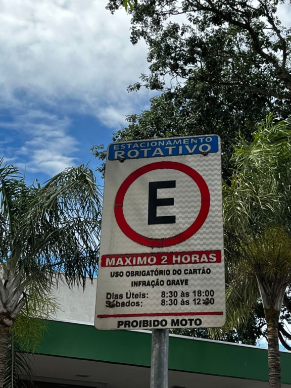 O termo de encerramento do contrato está publicado no Diário Oficial desta quarta-feira (4). Com isso, a concessionária deixa de explorar o serviço de estacionamento rotativo pago, conhecido como parquímetro. (Fotos: Kátia Kuratone)