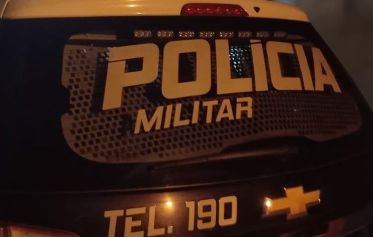 Homem é agredido com paulada e esfaqueado no rosto durante assalto em Três Lagoas