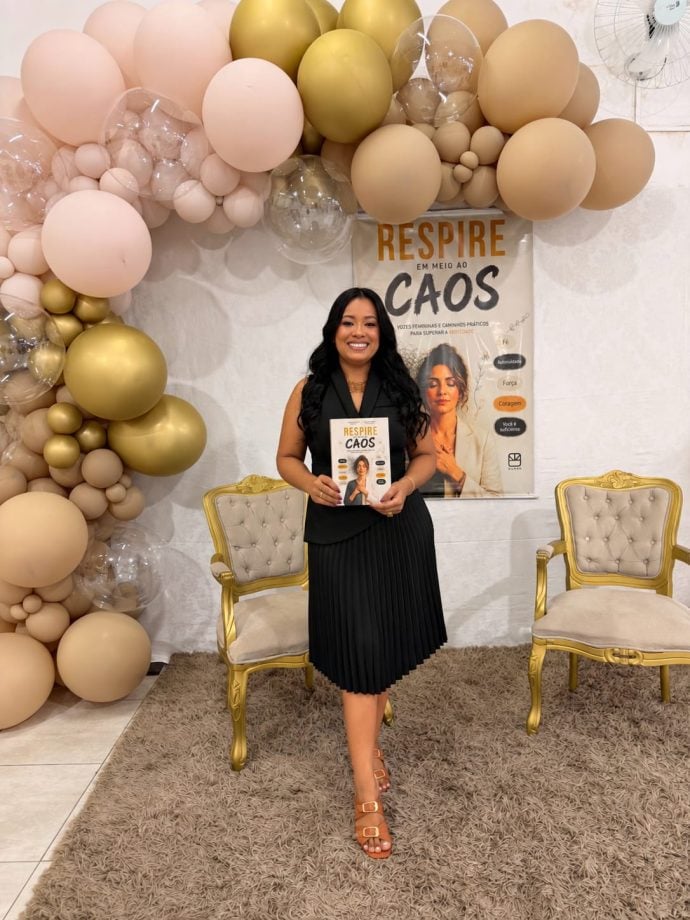 Coautora lança livro sobre ansiedade e reconstrução emocional em Três Lagoas