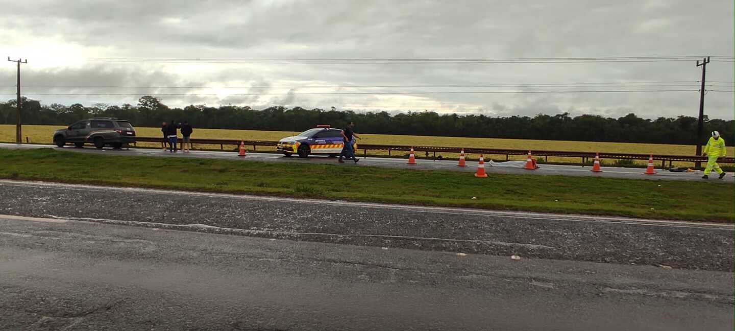 Morador de Dourados morre em colisão entre moto e carreta na BR-163